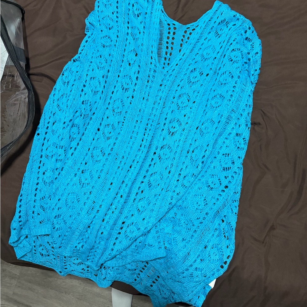 Women’s Crochet Beach Cover-Up - Bright Turquoise